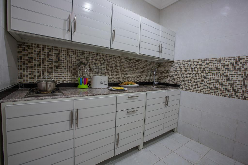 Aparthotel Sara Plaza (Adults Only) Kuwait City Exterior foto