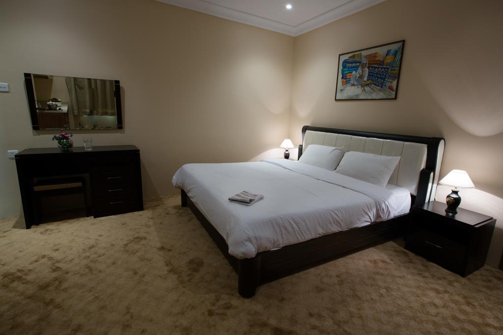 Aparthotel Sara Plaza (Adults Only) Kuwait City Zimmer foto